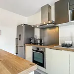 Homey Chloe - New - Parking Gratuit - Balcon Prive - Proche Geneve * アンヌマス